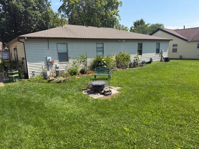 2305 Deerfield Drive, Grove City, OH 43123