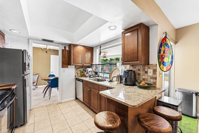 2 Tam O Shanter Lane, Boca Raton, FL 33431
