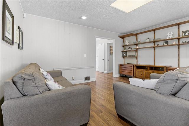 323 San Miguel Avenue, Salinas, CA 93901