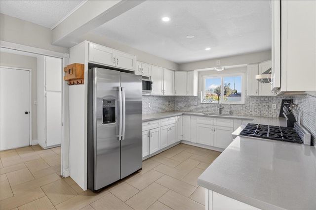 323 San Miguel Avenue, Salinas, CA 93901