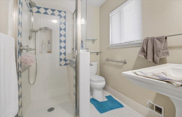 323 San Miguel Avenue, Salinas, CA 93901