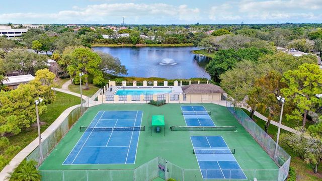 1114 11th Terrace, Palm Beach Gardens, FL 33418