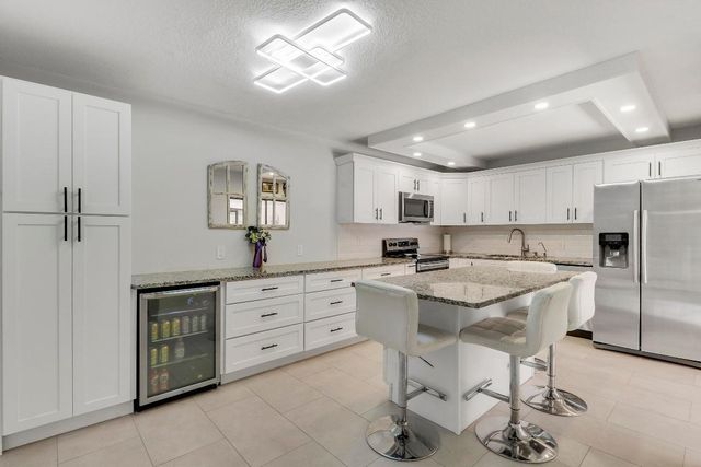 1114 11th Terrace, Palm Beach Gardens, FL 33418