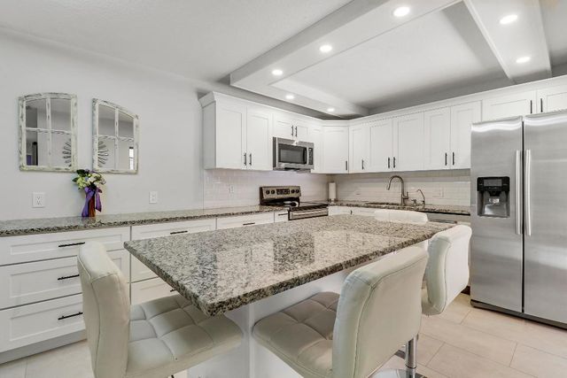 1114 11th Terrace, Palm Beach Gardens, FL 33418