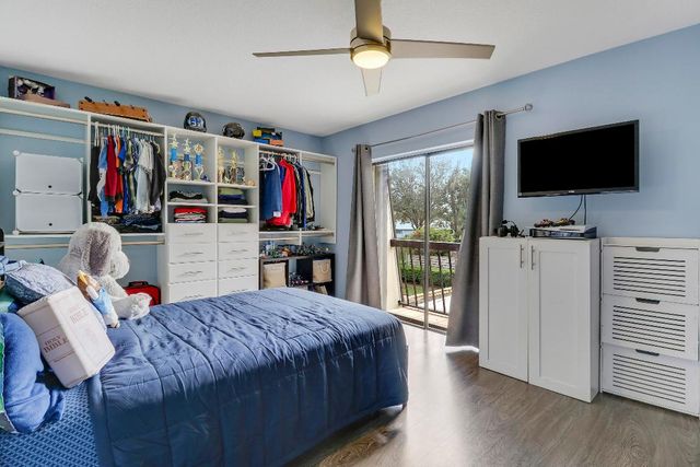 1114 11th Terrace, Palm Beach Gardens, FL 33418