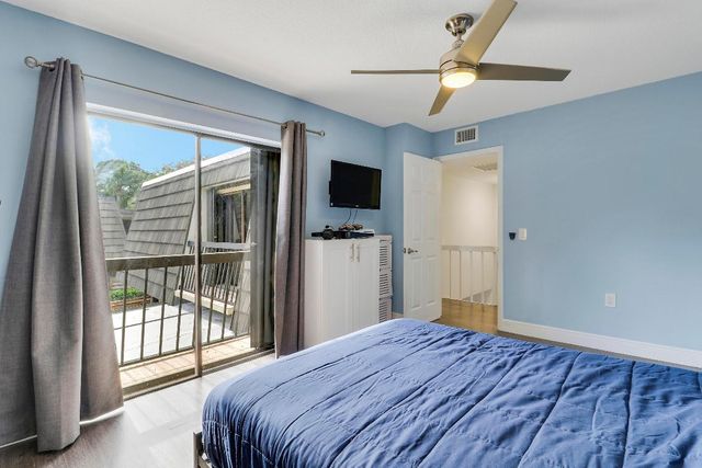 1114 11th Terrace, Palm Beach Gardens, FL 33418