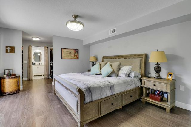 1114 11th Terrace, Palm Beach Gardens, FL 33418