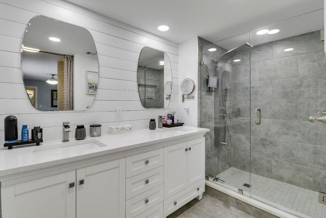 1114 11th Terrace, Palm Beach Gardens, FL 33418