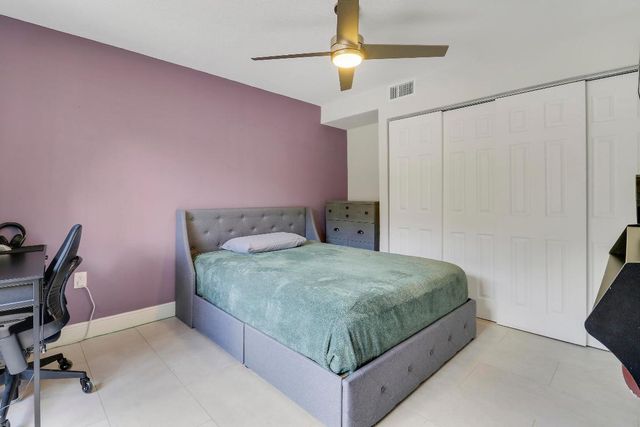 1114 11th Terrace, Palm Beach Gardens, FL 33418