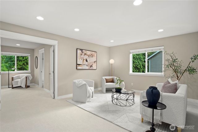 20714 1st Avenue W, Lynnwood, WA 98036