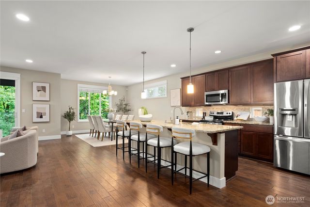 20714 1st Avenue W, Lynnwood, WA 98036