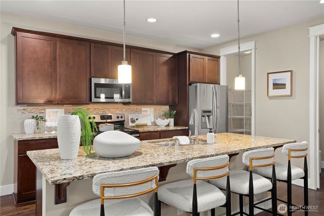 20714 1st Avenue W, Lynnwood, WA 98036
