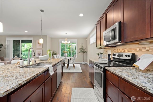 20714 1st Avenue W, Lynnwood, WA 98036