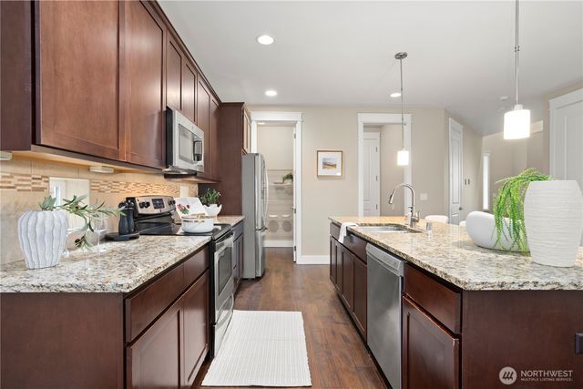 20714 1st Avenue W, Lynnwood, WA 98036