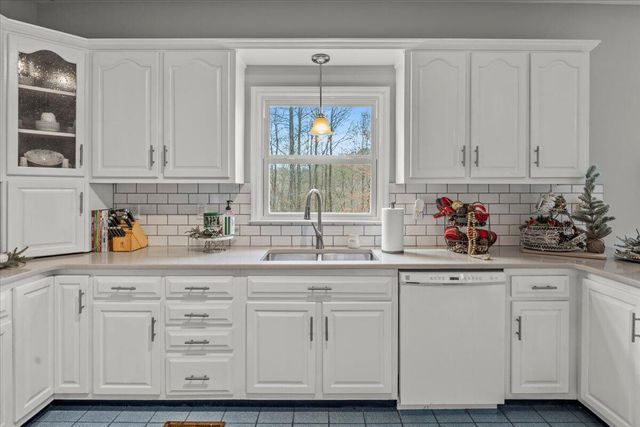 425 Battle Line Drive, Rocky Face, GA 30740