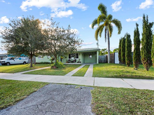 1866 NW 8th Ter, Homestead, FL 33030