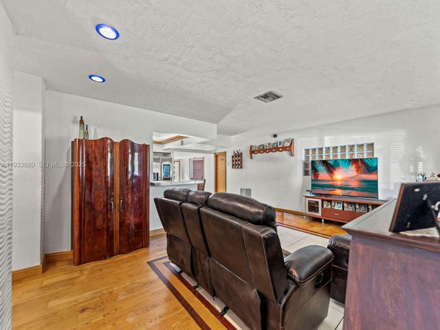 1866 NW 8th Ter, Homestead, FL 33030