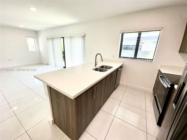 1163 NW 2nd St ., Florida City, FL 33034