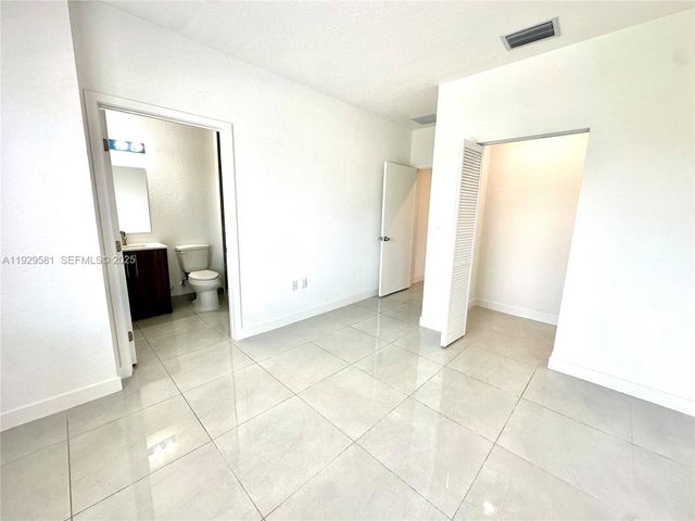 1163 NW 2nd St ., Florida City, FL 33034