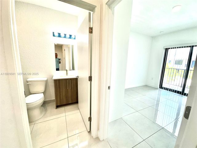 1163 NW 2nd St ., Florida City, FL 33034