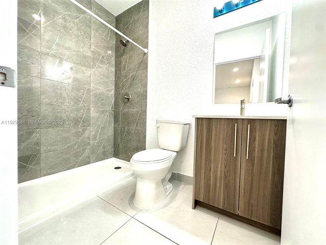 1163 NW 2nd St ., Florida City, FL 33034