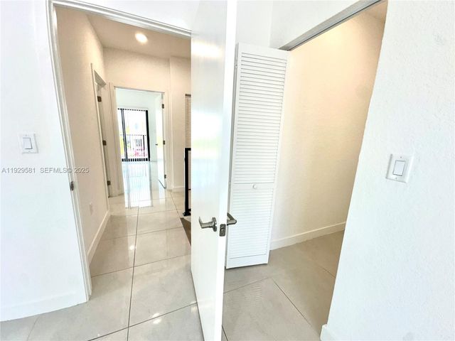 1163 NW 2nd St ., Florida City, FL 33034