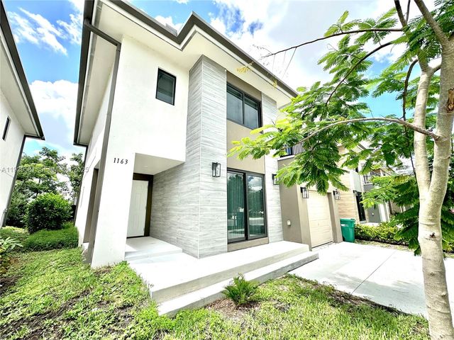 1163 NW 2nd St ., Florida City, FL 33034