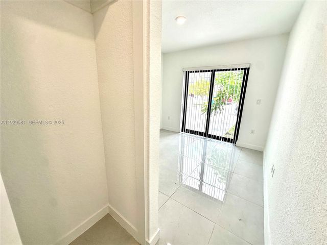 1163 NW 2nd St ., Florida City, FL 33034