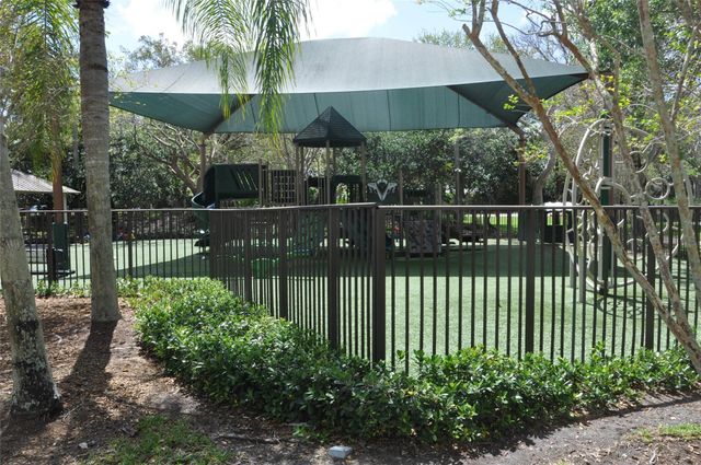 19496 S Whitewater Avenue, Weston, FL 33332