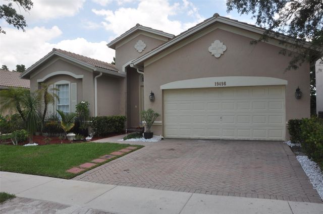 19496 S Whitewater Avenue, Weston, FL 33332