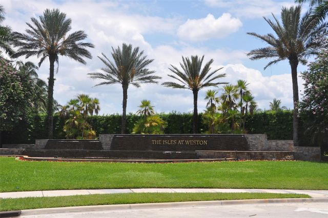 19496 S Whitewater Avenue, Weston, FL 33332