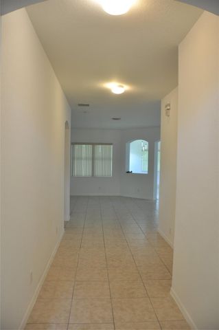 19496 S Whitewater Avenue, Weston, FL 33332