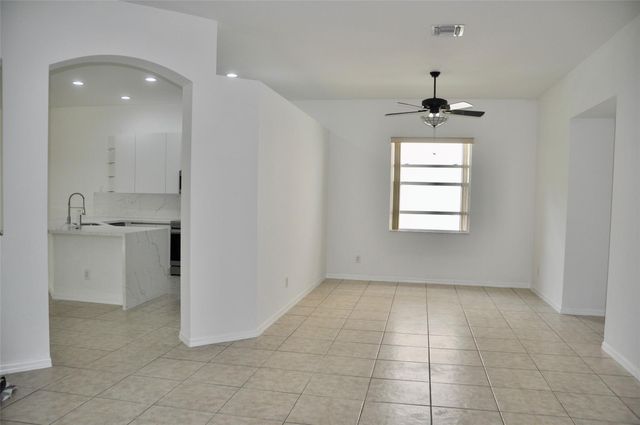 19496 S Whitewater Avenue, Weston, FL 33332