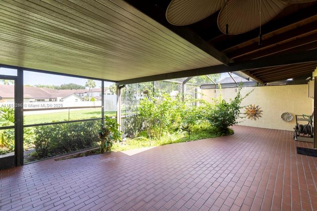23393 Barlake Dr, Boca Raton, FL 33433