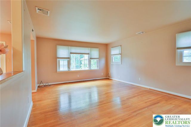 4486 Darby Street, Upper Saucon Twp, PA 18034