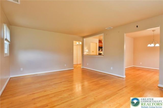 4486 Darby Street, Upper Saucon Twp, PA 18034