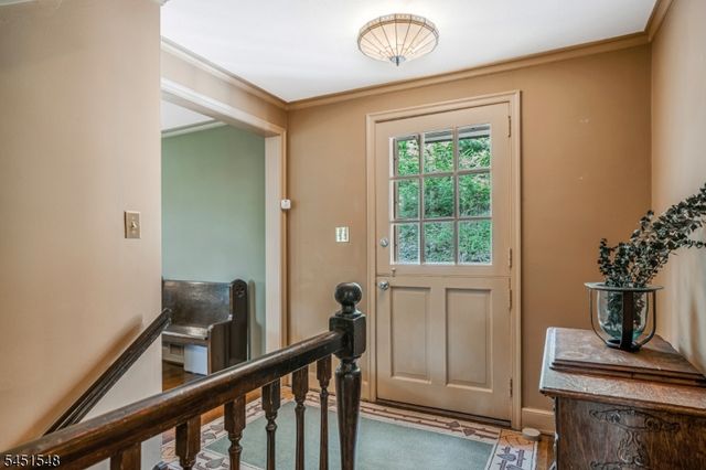173 Hillcrest Rd, Watchung Boro, NJ 07069
