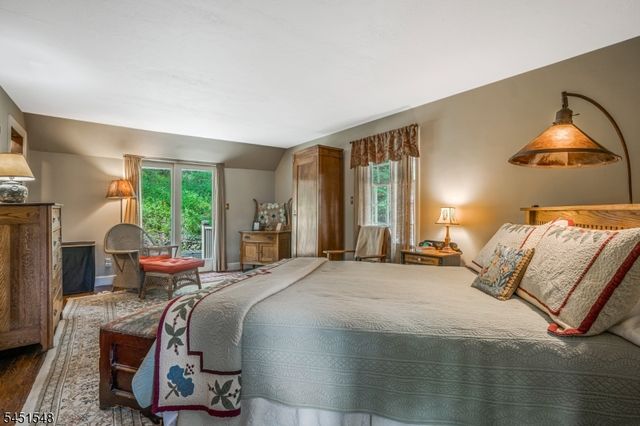 173 Hillcrest Rd, Watchung Boro, NJ 07069