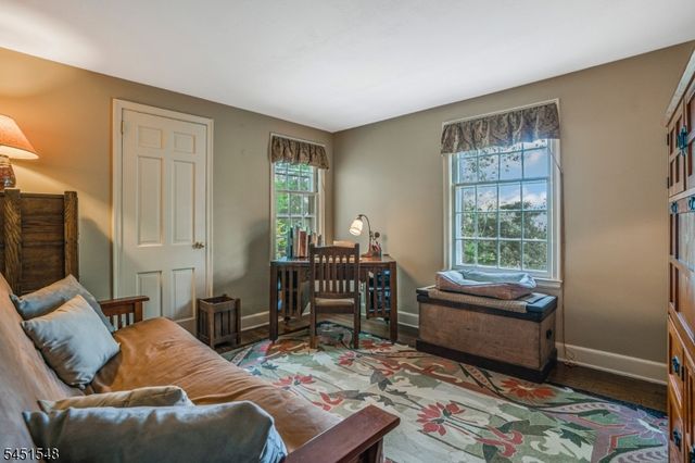 173 Hillcrest Rd, Watchung Boro, NJ 07069