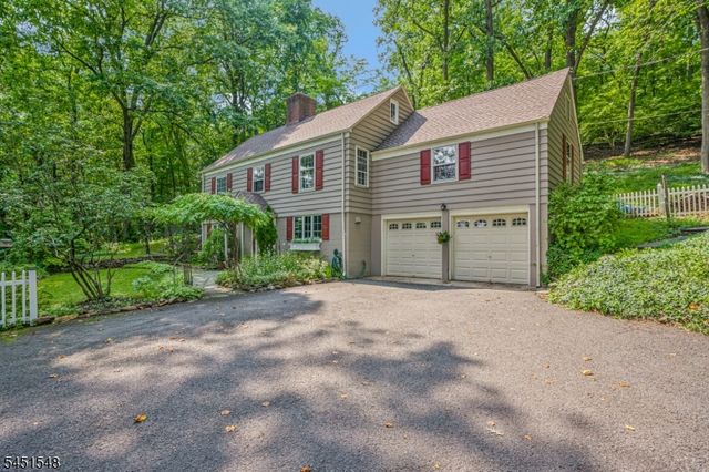 173 Hillcrest Rd, Watchung Boro, NJ 07069