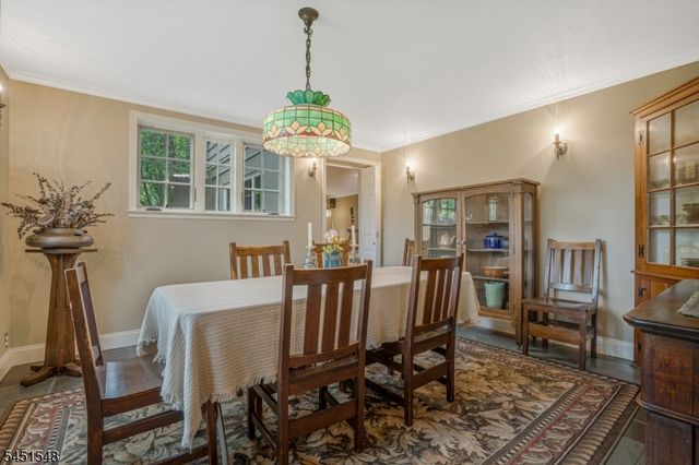 173 Hillcrest Rd, Watchung Boro, NJ 07069