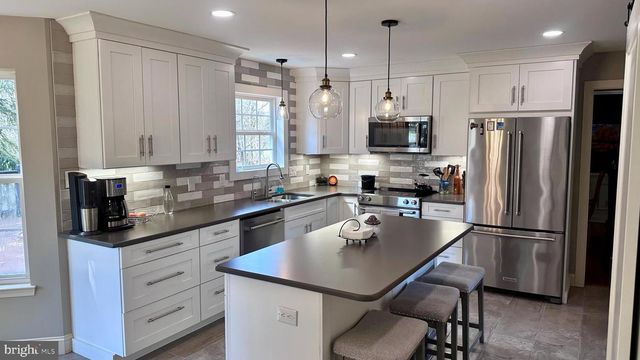 4241 LYNN CIR, Doylestown, PA 18902