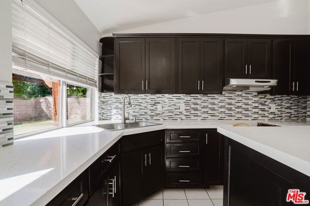 2619 W Windhaven Drive, Rialto, CA 92377