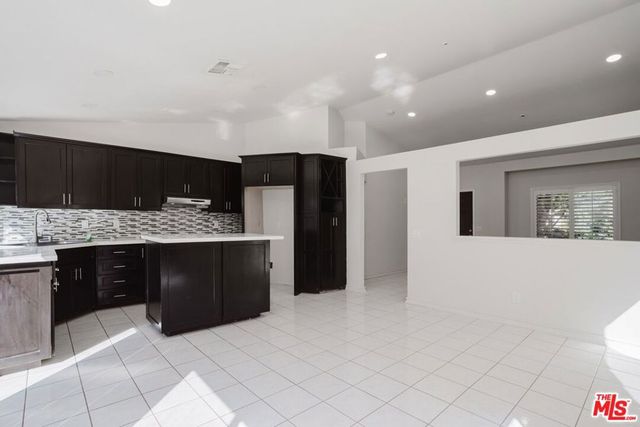 2619 W Windhaven Drive, Rialto, CA 92377