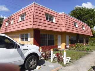 5415 NW 27th St A1, Lauderhill, FL 33313