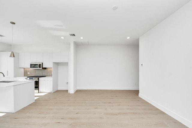 2104 Diagonal Lane, Houston, TX 77051