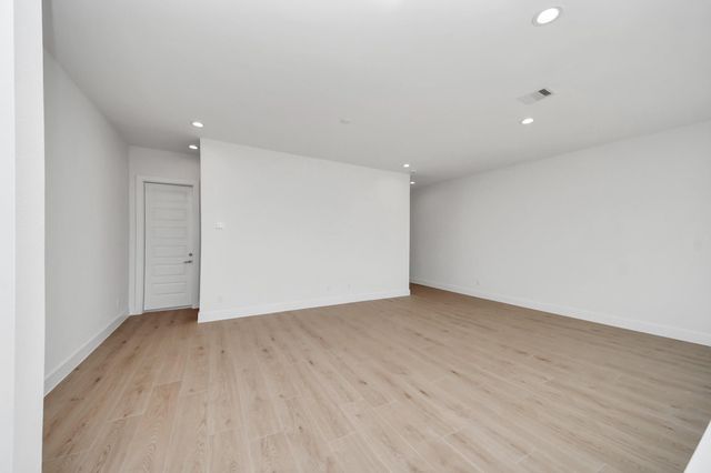 2104 Diagonal Lane, Houston, TX 77051