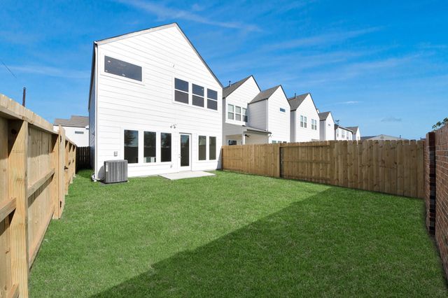 2104 Diagonal Lane, Houston, TX 77051