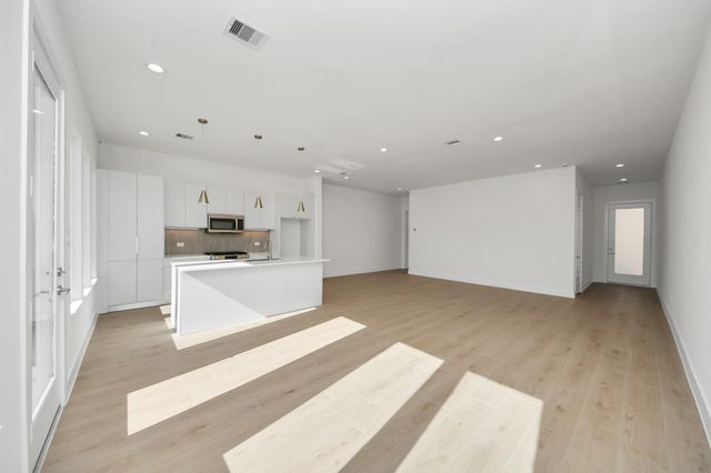 2104 Diagonal Lane, Houston, TX 77051