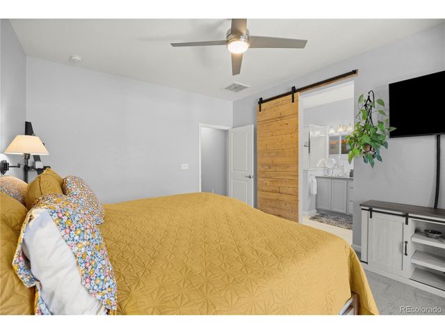 562 E Dry Creek Pl, Littleton, CO 80122